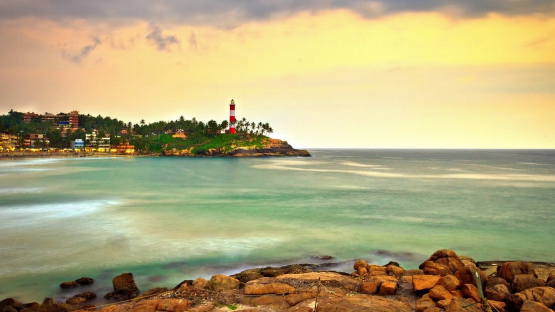 kovalam-beach-kerala-cosim-holidays-india